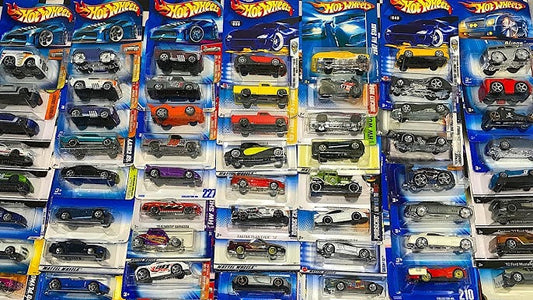 Hot Wheels MIX losowy model, różne rodzaje i lata